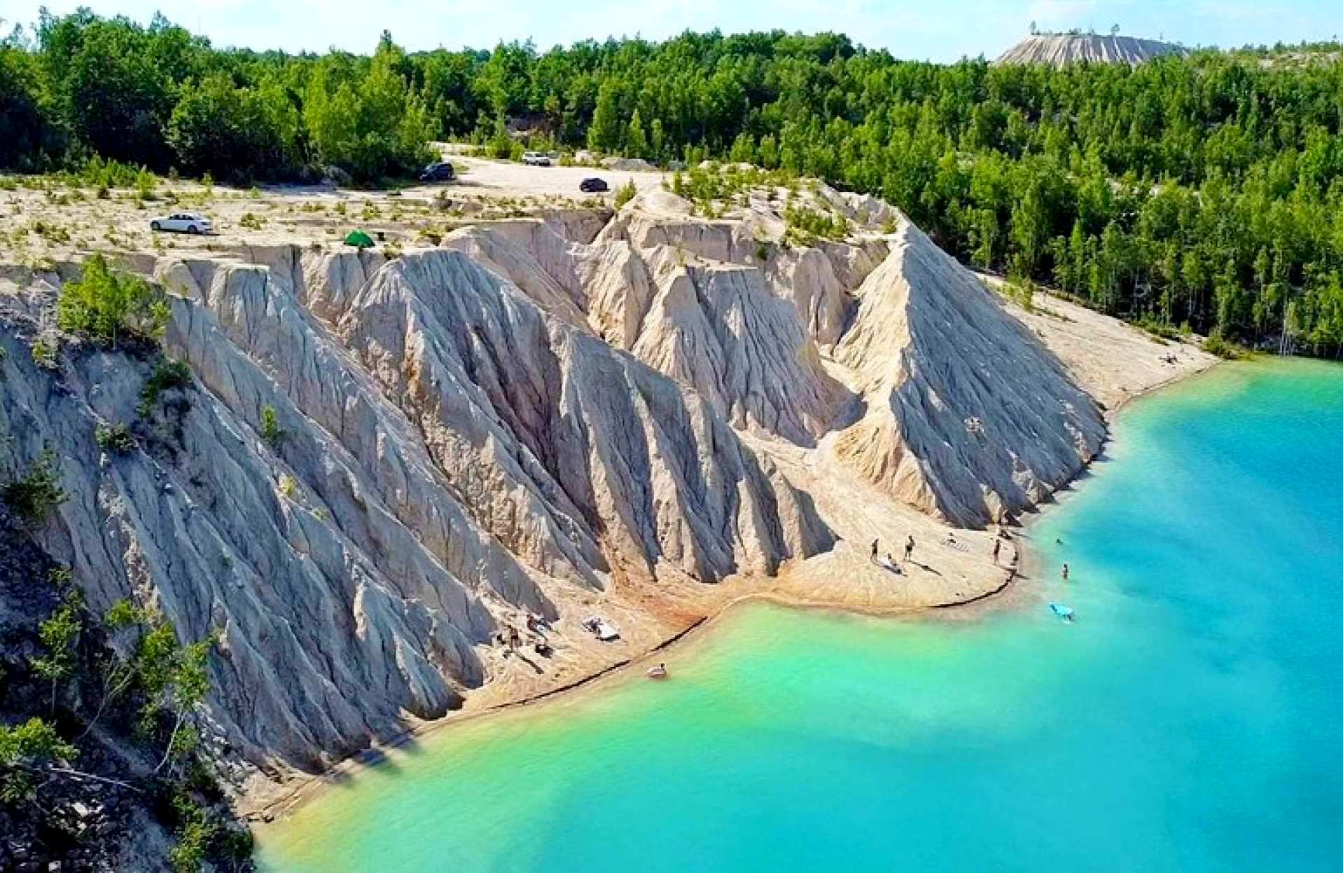 Блакитна лагуна та дива Полісся